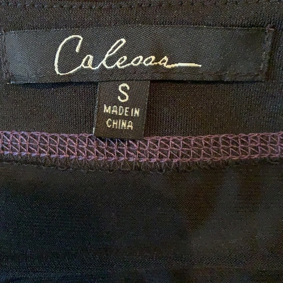 49. Calessa Tunic in Violet Multi - Picture 11 of 14